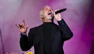 Tom jones (5)